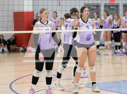 Thumbnail 1 in Arvada West vs. Bishop O'Dowd (Nike Tournament of Champions – Southwest) photogallery.