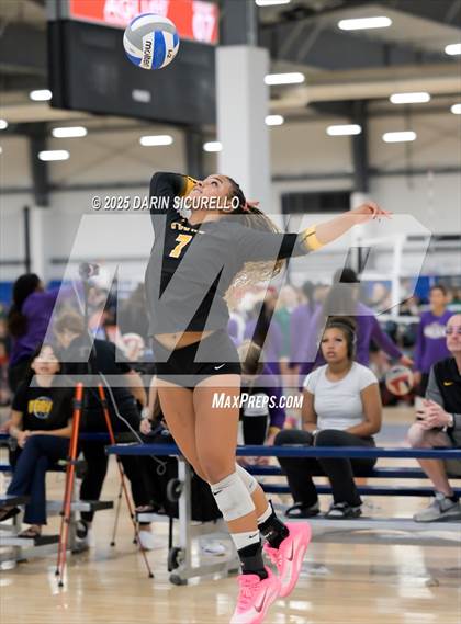 Thumbnail 3 in Arvada West vs. Bishop O'Dowd (Nike Tournament of Champions – Southwest) photogallery.