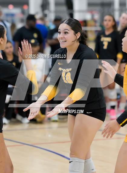 Thumbnail 3 in Arvada West vs. Bishop O'Dowd (Nike Tournament of Champions – Southwest) photogallery.