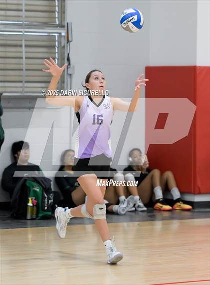 Thumbnail 1 in Arvada West vs. Bishop O'Dowd (Nike Tournament of Champions – Southwest) photogallery.