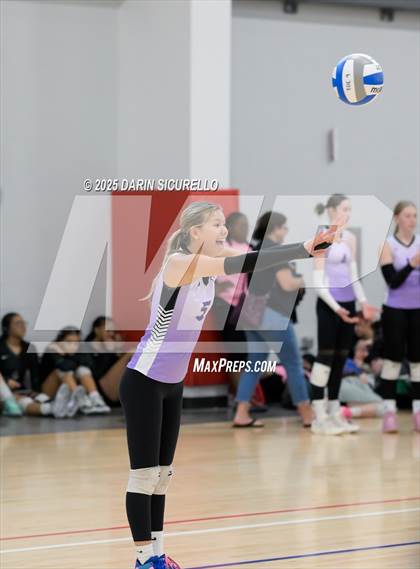 Thumbnail 3 in Arvada West vs. Bishop O'Dowd (Nike Tournament of Champions – Southwest) photogallery.