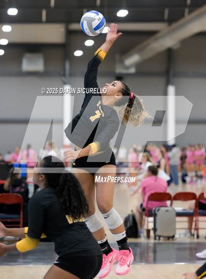 Thumbnail 3 in Arvada West vs. Bishop O'Dowd (Nike Tournament of Champions – Southwest) photogallery.