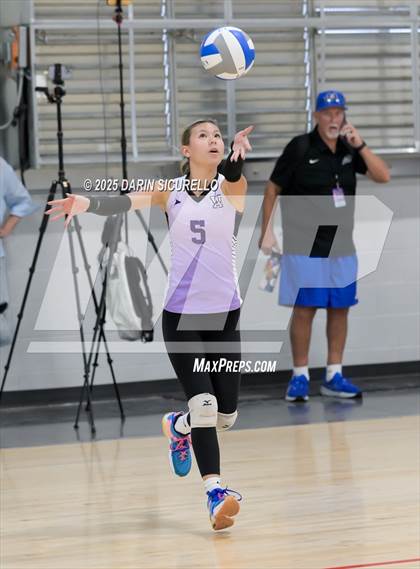 Thumbnail 1 in Arvada West vs. Bishop O'Dowd (Nike Tournament of Champions – Southwest) photogallery.