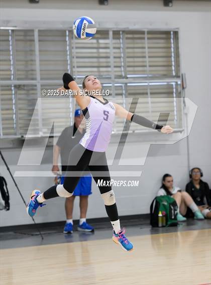 Thumbnail 3 in Arvada West vs. Bishop O'Dowd (Nike Tournament of Champions – Southwest) photogallery.