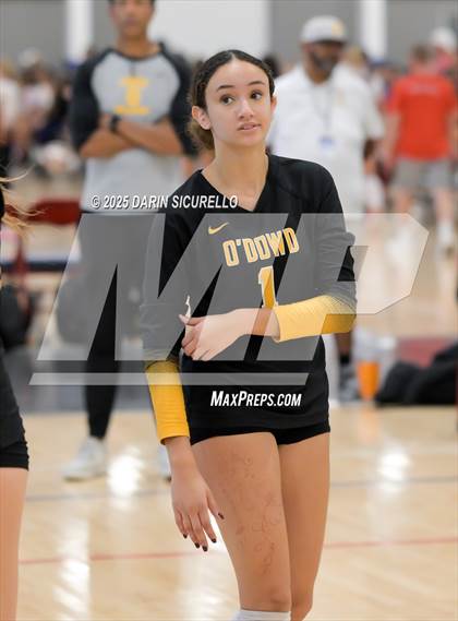 Thumbnail 1 in Arvada West vs. Bishop O'Dowd (Nike Tournament of Champions – Southwest) photogallery.