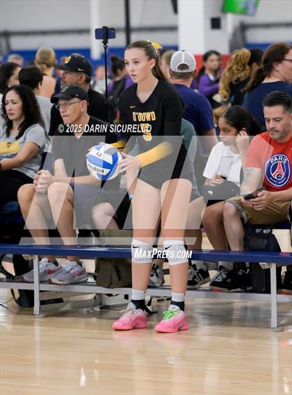 Thumbnail 1 in Arvada West vs. Bishop O'Dowd (Nike Tournament of Champions – Southwest) photogallery.