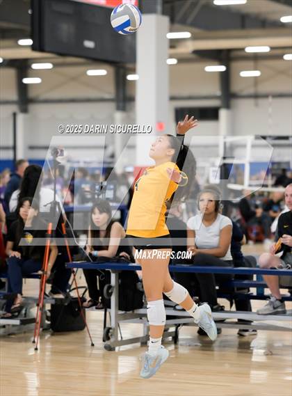 Thumbnail 3 in Arvada West vs. Bishop O'Dowd (Nike Tournament of Champions – Southwest) photogallery.