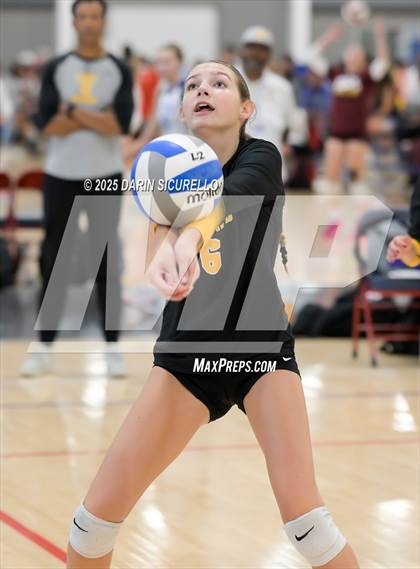 Thumbnail 1 in Arvada West vs. Bishop O'Dowd (Nike Tournament of Champions – Southwest) photogallery.