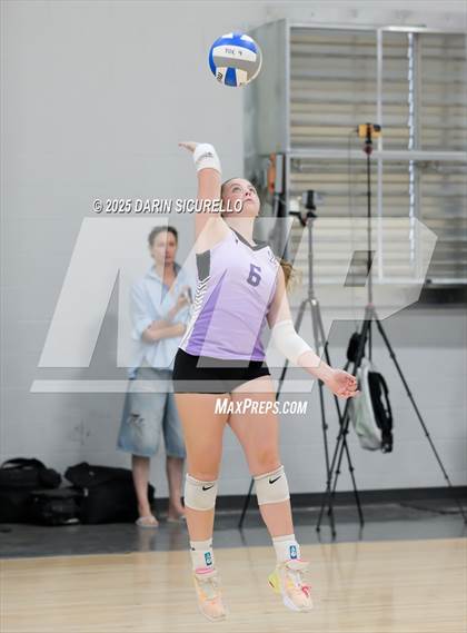 Thumbnail 3 in Arvada West vs. Bishop O'Dowd (Nike Tournament of Champions – Southwest) photogallery.