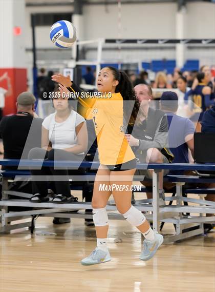 Thumbnail 2 in Arvada West vs. Bishop O'Dowd (Nike Tournament of Champions – Southwest) photogallery.