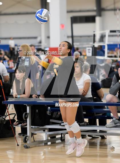 Thumbnail 1 in Arvada West vs. Bishop O'Dowd (Nike Tournament of Champions – Southwest) photogallery.
