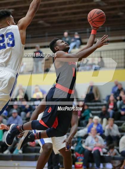 Thumbnail 1 in Lebanon vs Beech (TSSAA District 9-AAA Quarterfinal) photogallery.