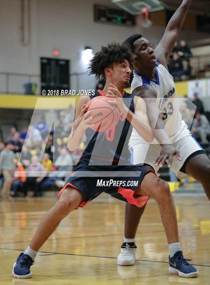 Thumbnail 1 in Lebanon vs Beech (TSSAA District 9-AAA Quarterfinal) photogallery.