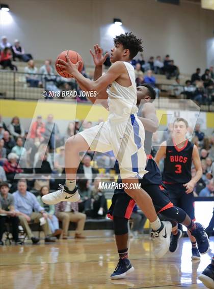 Thumbnail 1 in Lebanon vs Beech (TSSAA District 9-AAA Quarterfinal) photogallery.