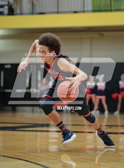 Thumbnail 2 in Lebanon vs Beech (TSSAA District 9-AAA Quarterfinal) photogallery.