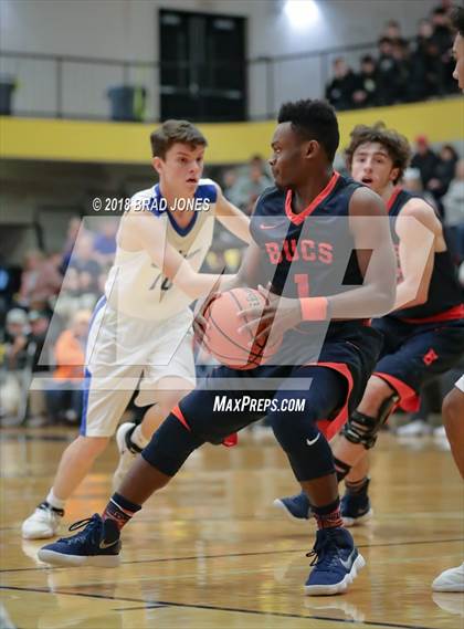 Thumbnail 2 in Lebanon vs Beech (TSSAA District 9-AAA Quarterfinal) photogallery.
