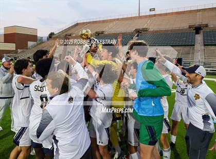 Thumbnail 1 in West Mesquite vs. Highland Park (UIL 5A D2 Regional Semifinal Playoff) photogallery.