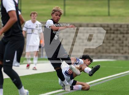 Thumbnail 3 in West Mesquite vs. Highland Park (UIL 5A D2 Regional Semifinal Playoff) photogallery.