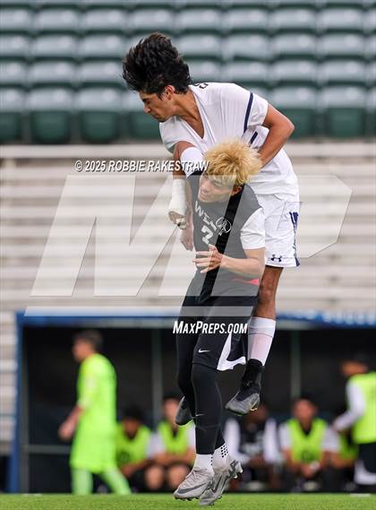 Thumbnail 1 in West Mesquite vs. Highland Park (UIL 5A D2 Regional Semifinal Playoff) photogallery.