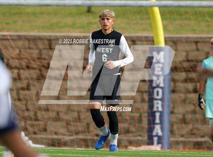 Thumbnail 2 in West Mesquite vs. Highland Park (UIL 5A D2 Regional Semifinal Playoff) photogallery.