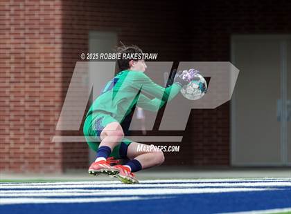 Thumbnail 1 in West Mesquite vs. Highland Park (UIL 5A D2 Regional Semifinal Playoff) photogallery.