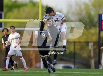 Thumbnail 2 in West Mesquite vs. Highland Park (UIL 5A D2 Regional Semifinal Playoff) photogallery.