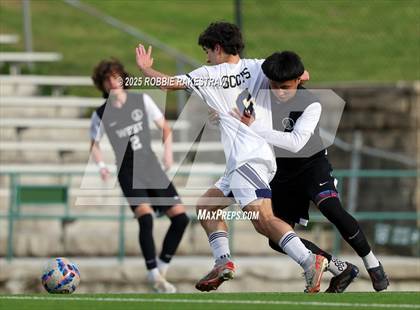 Thumbnail 2 in West Mesquite vs. Highland Park (UIL 5A D2 Regional Semifinal Playoff) photogallery.