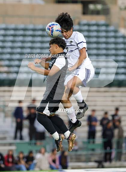 Thumbnail 1 in West Mesquite vs. Highland Park (UIL 5A D2 Regional Semifinal Playoff) photogallery.