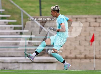 Thumbnail 2 in West Mesquite vs. Highland Park (UIL 5A D2 Regional Semifinal Playoff) photogallery.