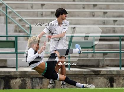 Thumbnail 3 in West Mesquite vs. Highland Park (UIL 5A D2 Regional Semifinal Playoff) photogallery.