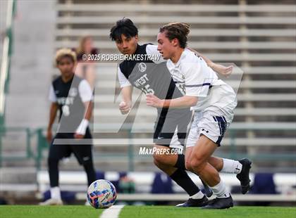 Thumbnail 1 in West Mesquite vs. Highland Park (UIL 5A D2 Regional Semifinal Playoff) photogallery.