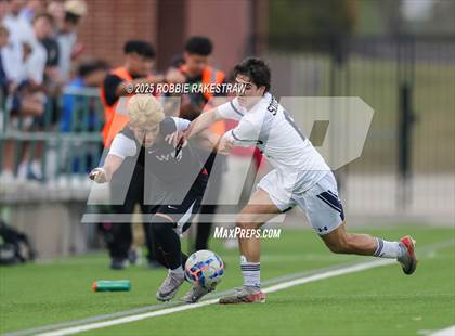 Thumbnail 1 in West Mesquite vs. Highland Park (UIL 5A D2 Regional Semifinal Playoff) photogallery.