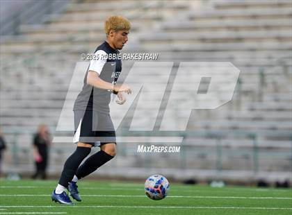 Thumbnail 2 in West Mesquite vs. Highland Park (UIL 5A D2 Regional Semifinal Playoff) photogallery.