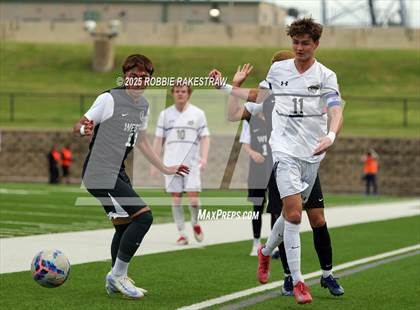 Thumbnail 1 in West Mesquite vs. Highland Park (UIL 5A D2 Regional Semifinal Playoff) photogallery.