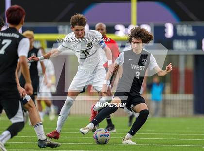 Thumbnail 2 in West Mesquite vs. Highland Park (UIL 5A D2 Regional Semifinal Playoff) photogallery.