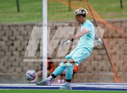 Thumbnail 3 in West Mesquite vs. Highland Park (UIL 5A D2 Regional Semifinal Playoff) photogallery.