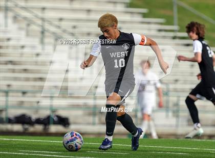 Thumbnail 3 in West Mesquite vs. Highland Park (UIL 5A D2 Regional Semifinal Playoff) photogallery.