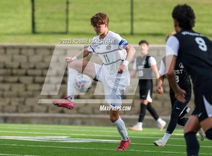 Thumbnail 1 in West Mesquite vs. Highland Park (UIL 5A D2 Regional Semifinal Playoff) photogallery.