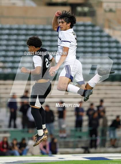 Thumbnail 3 in West Mesquite vs. Highland Park (UIL 5A D2 Regional Semifinal Playoff) photogallery.