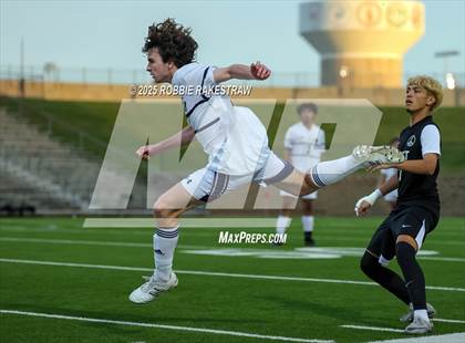 Thumbnail 1 in West Mesquite vs. Highland Park (UIL 5A D2 Regional Semifinal Playoff) photogallery.