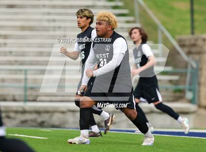 Thumbnail 3 in West Mesquite vs. Highland Park (UIL 5A D2 Regional Semifinal Playoff) photogallery.