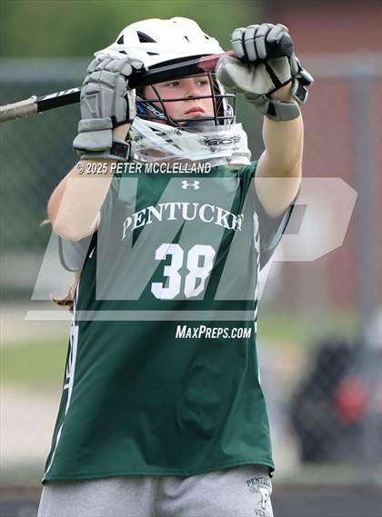 Thumbnail 3 in Pentucket Regional vs Ipswich (MIAA Division 4 Round of 8) photogallery.