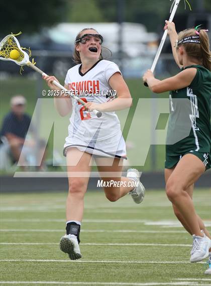 Thumbnail 3 in Pentucket Regional vs Ipswich (MIAA Division 4 Round of 8) photogallery.