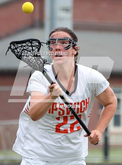 Thumbnail 2 in Pentucket Regional vs Ipswich (MIAA Division 4 Round of 8) photogallery.