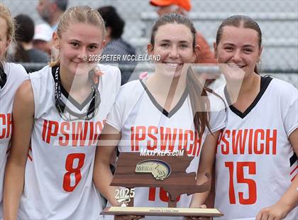 Thumbnail 2 in Pentucket Regional vs Ipswich (MIAA Division 4 Round of 8) photogallery.