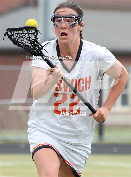 Thumbnail 3 in Pentucket Regional vs Ipswich (MIAA Division 4 Round of 8) photogallery.