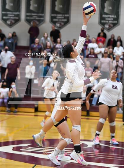 Thumbnail 3 in Chandler Prep vs. Trivium Prep (AIA 2A Semifinal) photogallery.