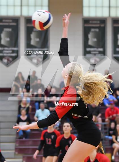 Thumbnail 3 in Chandler Prep vs. Trivium Prep (AIA 2A Semifinal) photogallery.