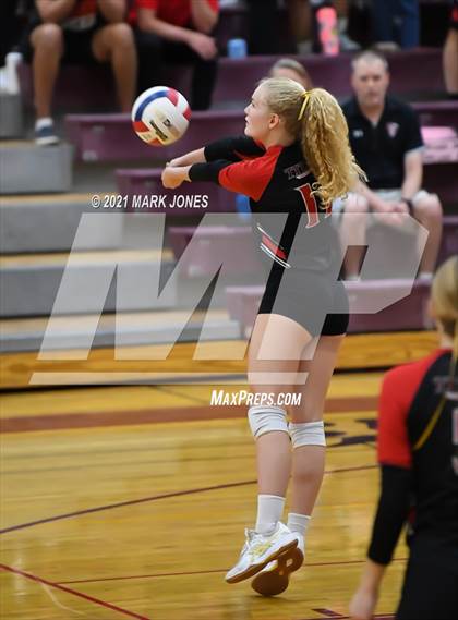 Thumbnail 2 in Chandler Prep vs. Trivium Prep (AIA 2A Semifinal) photogallery.
