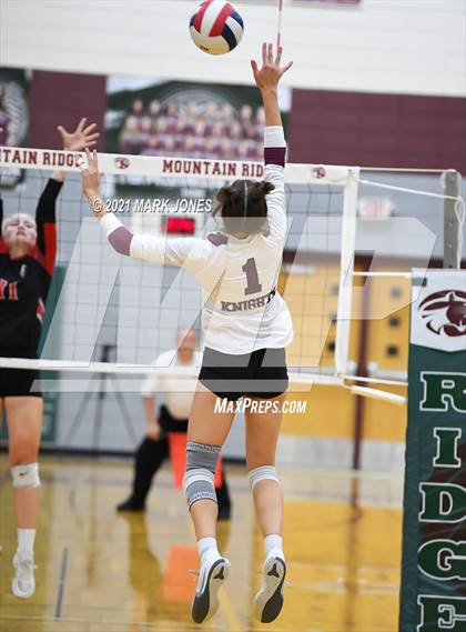 Thumbnail 1 in Chandler Prep vs. Trivium Prep (AIA 2A Semifinal) photogallery.